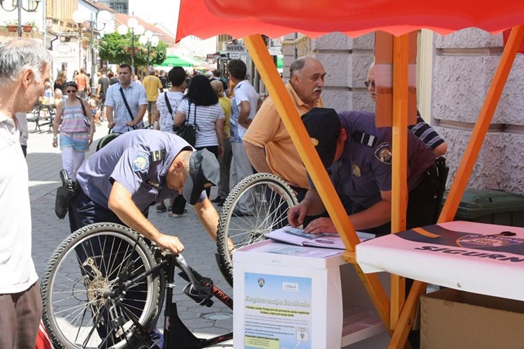 Slika slike-vijesti/2012 godina/registracija bicikala/DRUGAjpg.jpg